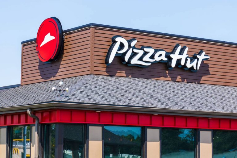 Pizza Hut Provides Job Opportunities Around the Country • How to Find