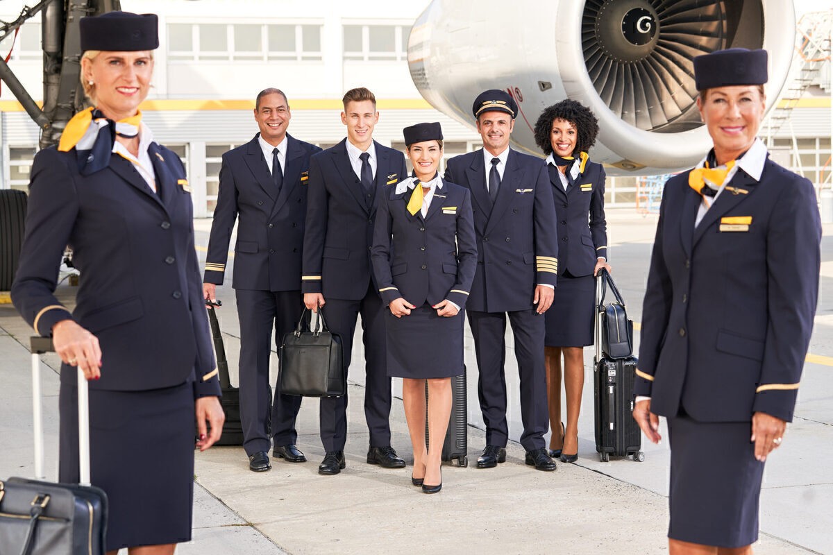 Find Out About the Requirements for Working for an Airline and How to Find Vacancies